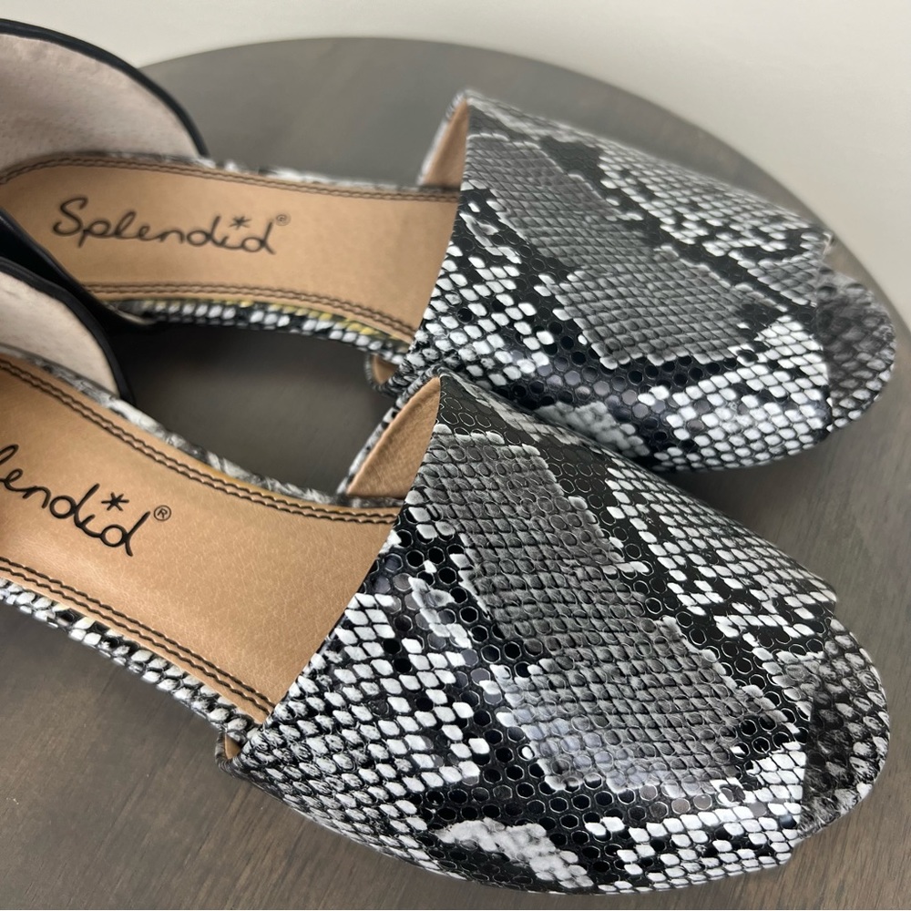 SPLENDID Akron Snakeskin Slip On Open Flat Sandal | 7.5 Black and White Exotic